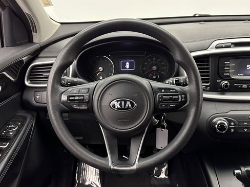 Used 2016 Kia Sorento LX image 22