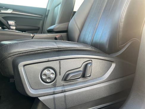 Used 2019 Audi Q5 2.0T Premium Plus w/ Premium Plus Package image 19