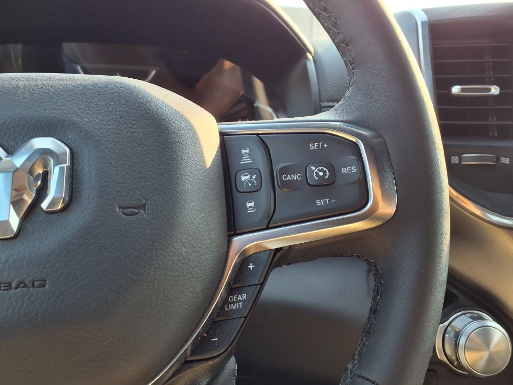 Used 2026 RAM 1500 Laramie AWD/4WD image 10