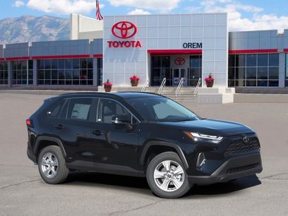 New 2025 Toyota RAV4 XLE w/ Weather Package
