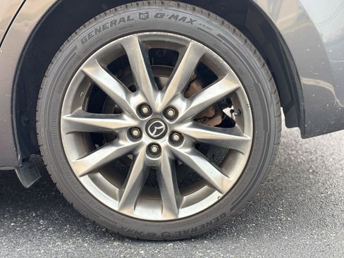 Used 2018 MAZDA MAZDA3 Grand Touring w/ Premium Equipment Package FWD image 3