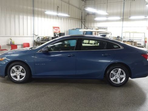 Used 2024 Chevrolet Malibu LT FWD image 4