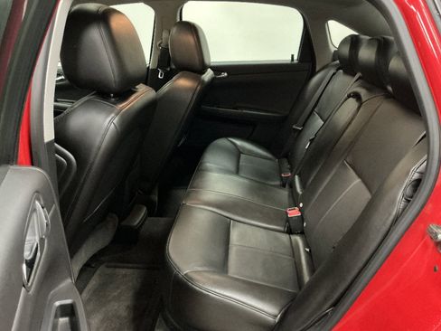 Used 2009 Chevrolet Impala LTZ FWD image 21