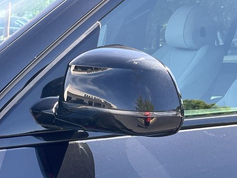 Used 2024 BMW X5 xDrive40i w/ M Sport Package image 5