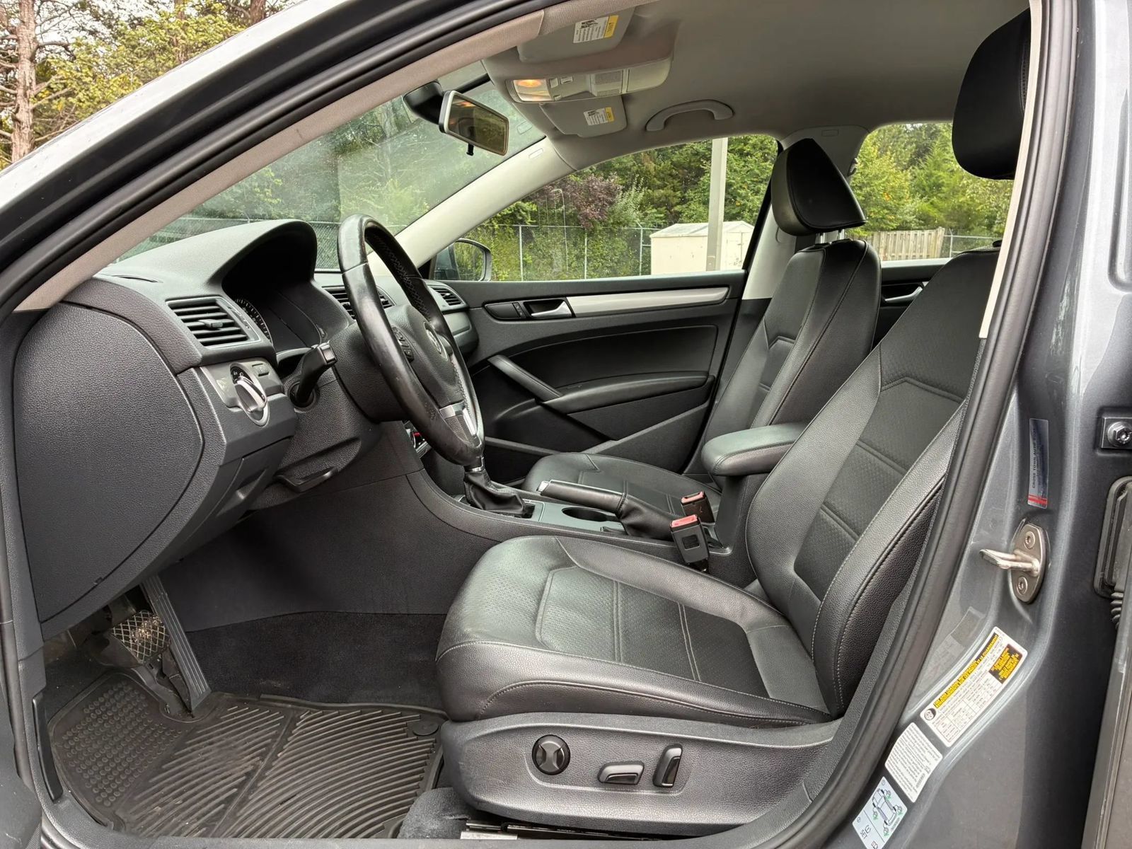 Used 2015 Volkswagen Passat 1.8T Limited Edition FWD image 13