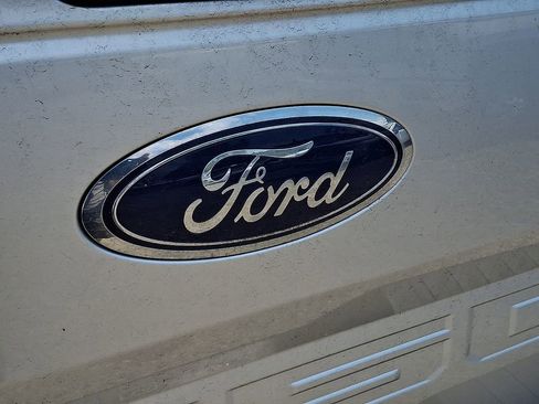 Used 2018 Ford F150 XL w/ Equipment Group 101A Mid AWD/4WD image 28