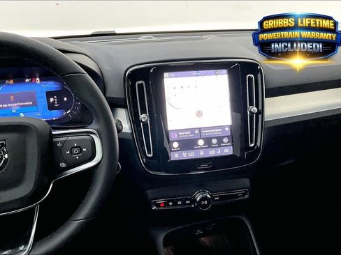 New 2026 Volvo XC40 B4 Plus w/ Climate Package FWD image 28