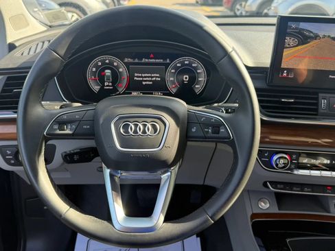 Used 2021 Audi Q5 2.0T Premium Plus w/ Premium Plus Package AWD/4WD image 8