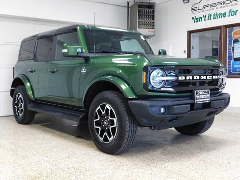 Used 2025 Ford Bronco Outer Banks AWD/4WD image 5