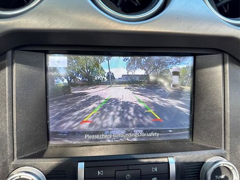 Used 2020 Ford Mustang Premium image 23