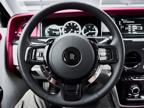 Used 2023 Rolls-Royce Phantom Sedan RWD image 74