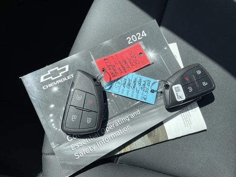 Used 2024 Chevrolet Colorado LT w/ LT Convenience Package III image 28