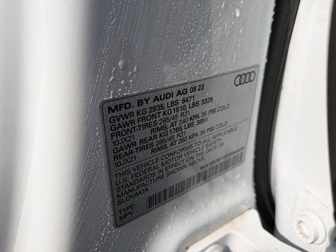 Used 2023 Audi Q8 Premium Plus AWD/4WD image 24