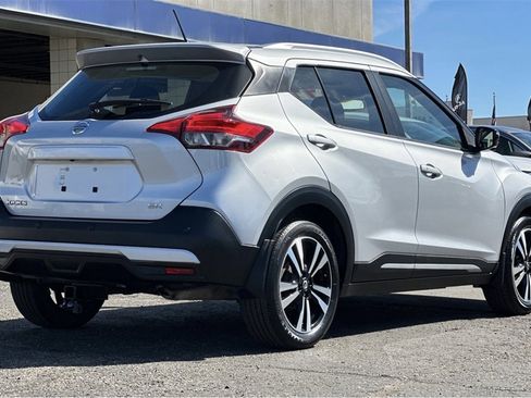 Used 2020 Nissan Kicks SR w/ SR Premium Package image 4
