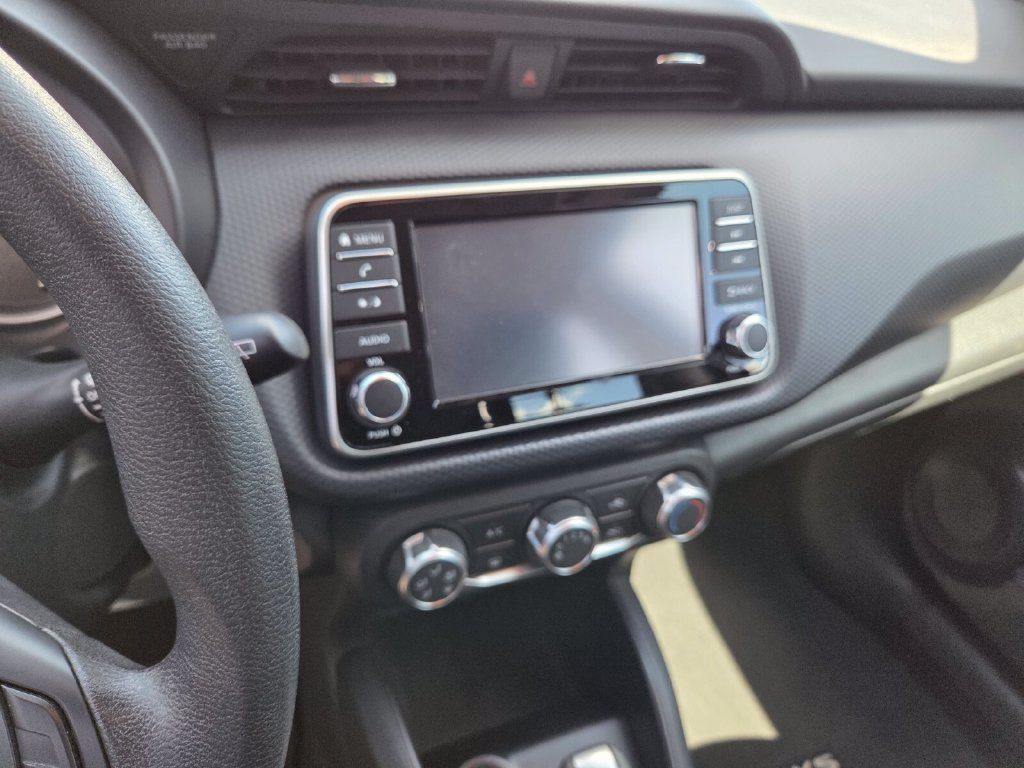 Used 2023 Nissan Kicks S FWD image 6