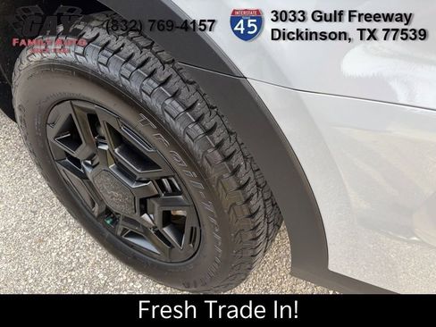 Certified 2025 Kia Sorento SX Prestige w/ Olive Brown Leather Package image 5