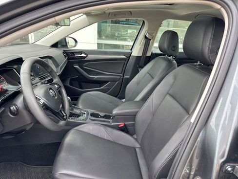 Used 2020 Volkswagen Jetta SE w/ SE Cold Weather Package FWD image 10