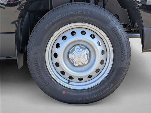 New 2025 Ford Maverick XL image 10