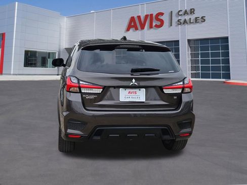 Used 2025 Mitsubishi Outlander Sport SE AWD/4WD image 5