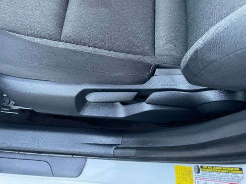 Used 2025 Toyota Camry LE image 23