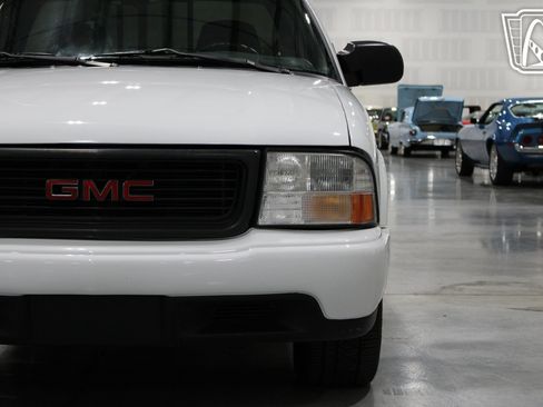 Used 2003 GMC Sonoma SLS w/ SLS Preferred Equipment Group RWD image 38