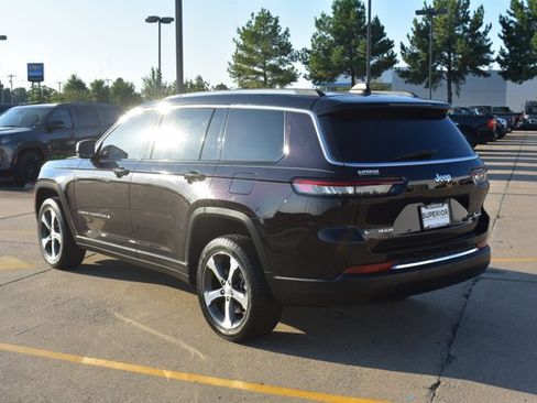 Used 2023 Jeep Grand Cherokee L Limited AWD/4WD image 9