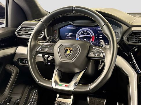 Used 2021 Lamborghini Urus AWD/4WD image 18