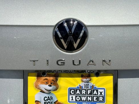 Used 2022 Volkswagen Tiguan SE R-Line image 11
