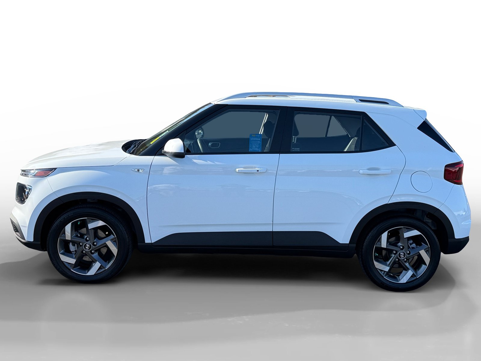 Certified 2026 Hyundai Venue SEL FWD image 2
