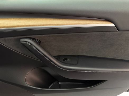 Used 2023 Tesla Model 3 Standard Range image 21