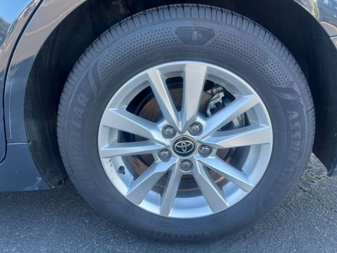 Used 2025 Toyota Camry LE image 30