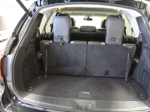 Used 2019 Nissan Pathfinder SL image 34