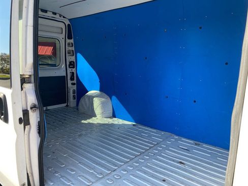 Used 2015 RAM ProMaster 2500 w/ Mopar Trailer Tow Group FWD image 18