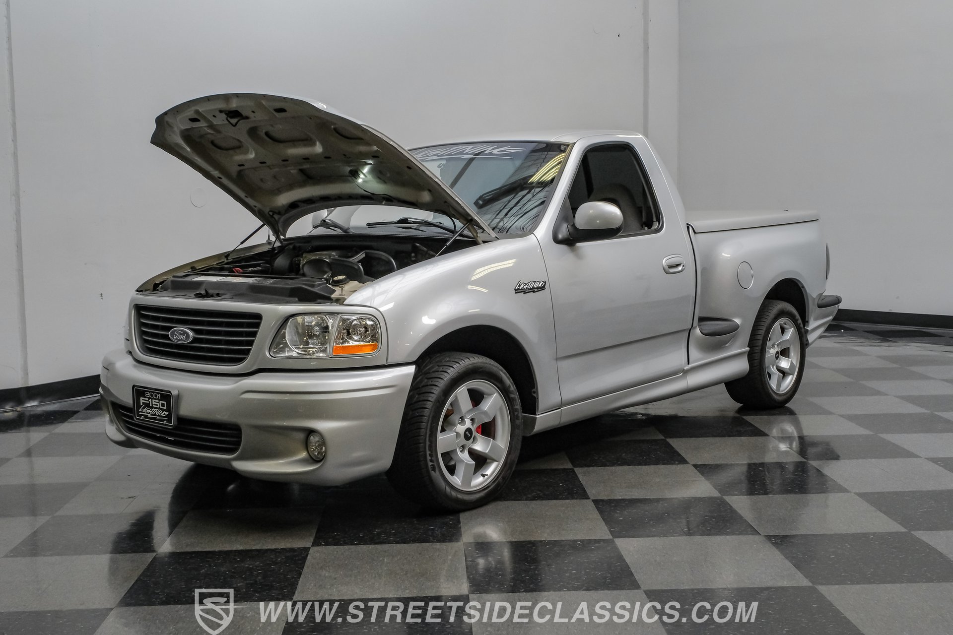 Used 2001 Ford F150 Lightning RWD image 36