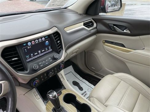 Used 2018 GMC Acadia Denali w/ Technology Package image 13