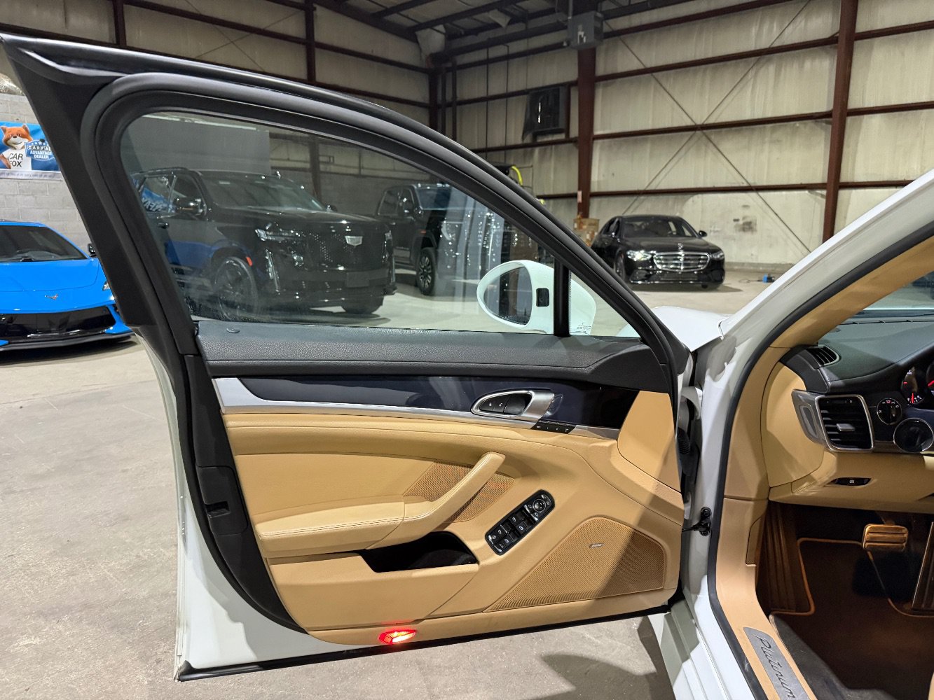 Used 2013 Porsche Panamera 4 image 11