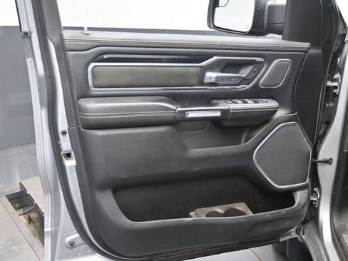 Used 2022 RAM 1500 Laramie AWD/4WD image 11