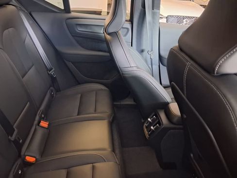 Certified 2024 Volvo XC40 B5 Core AWD/4WD image 13