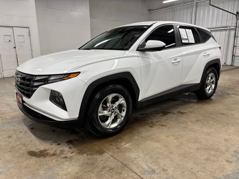 Certified 2022 Hyundai Tucson SE FWD image 3