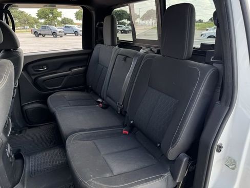 Used 2019 Nissan Titan SV w/ SV Convenience Package AWD/4WD image 28
