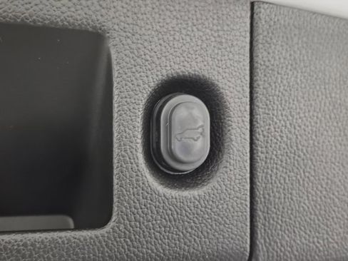 Used 2019 GMC Yukon Denali w/ Denali Ultimate Package image 9