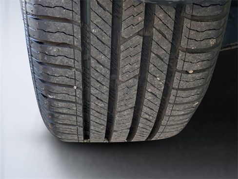 Used 2016 Ford Focus SE w/ Reverse Sensing Package image 12