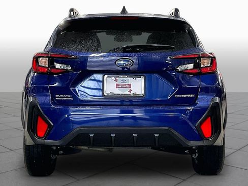 Used 2025 Subaru Crosstrek 2.0i Premium image 4