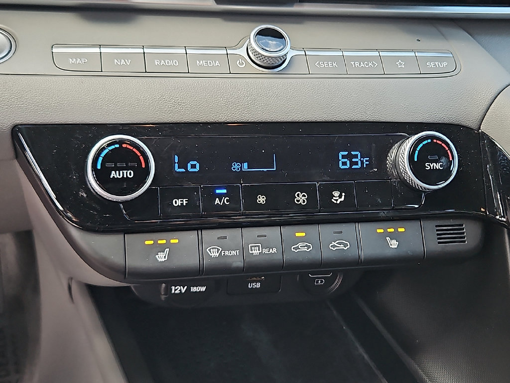 Used 2023 Hyundai Elantra SEL w/ Convenience Package FWD image 17