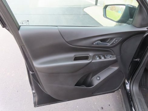 Used 2021 Chevrolet Equinox LT image 23