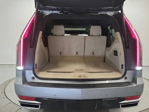 Used 2023 Cadillac Escalade ESV Premium Luxury AWD/4WD image 32