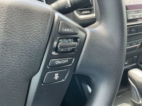 Used 2024 Nissan Frontier SV w/ Technology Package AWD/4WD image 16