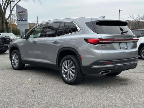 Certified 2025 Buick Enclave Preferred image 23