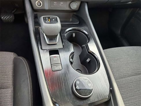 Used 2023 Nissan Rogue SV image 23