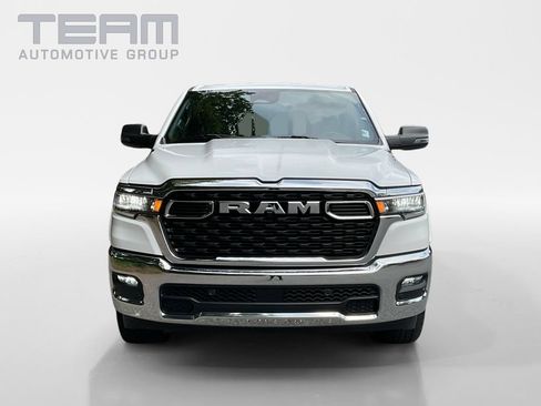 Used 2025 RAM 1500 Big Horn AWD/4WD image 2